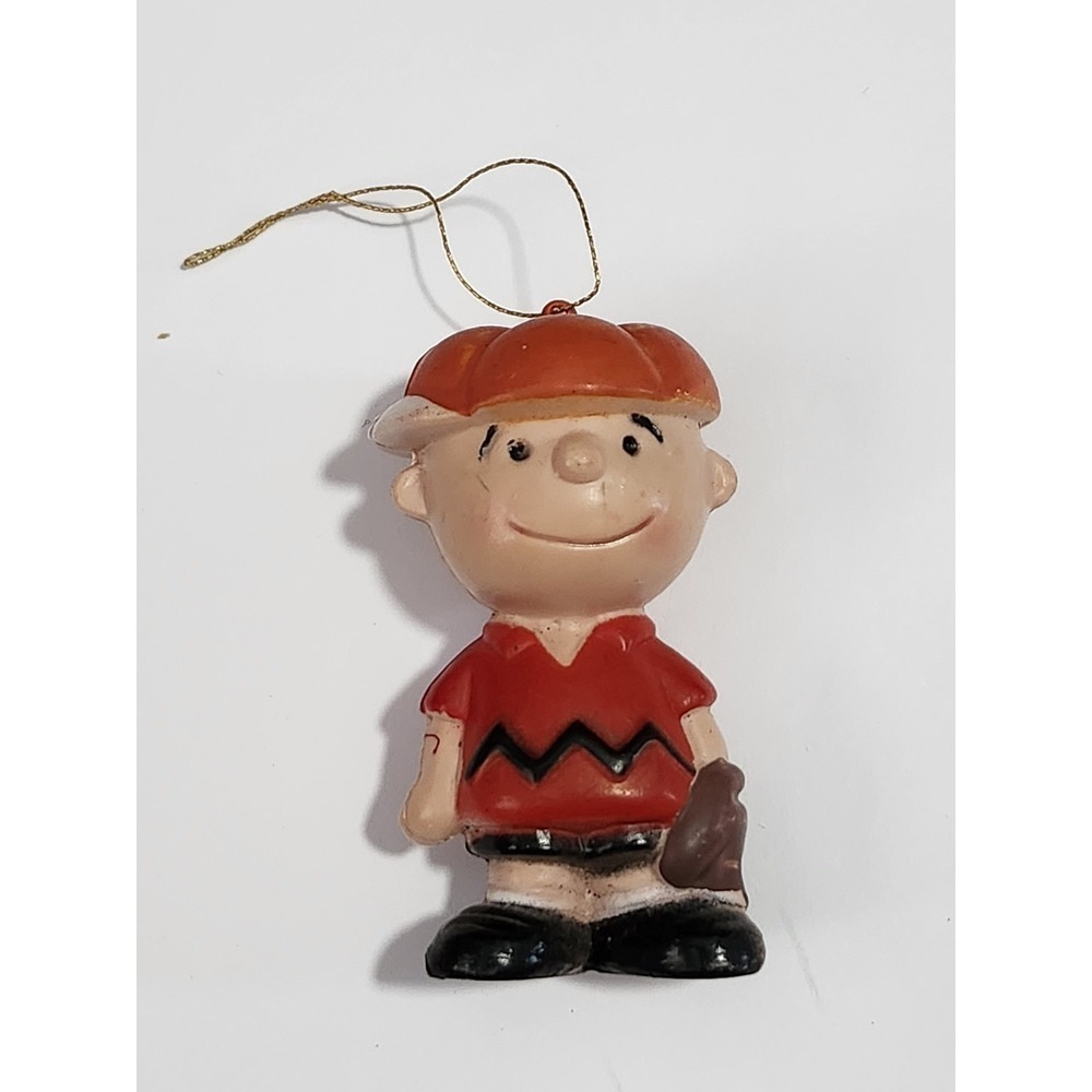 1960 United Feature Peanuts Charlie Brown Christmas Ornament Classic Snoopy